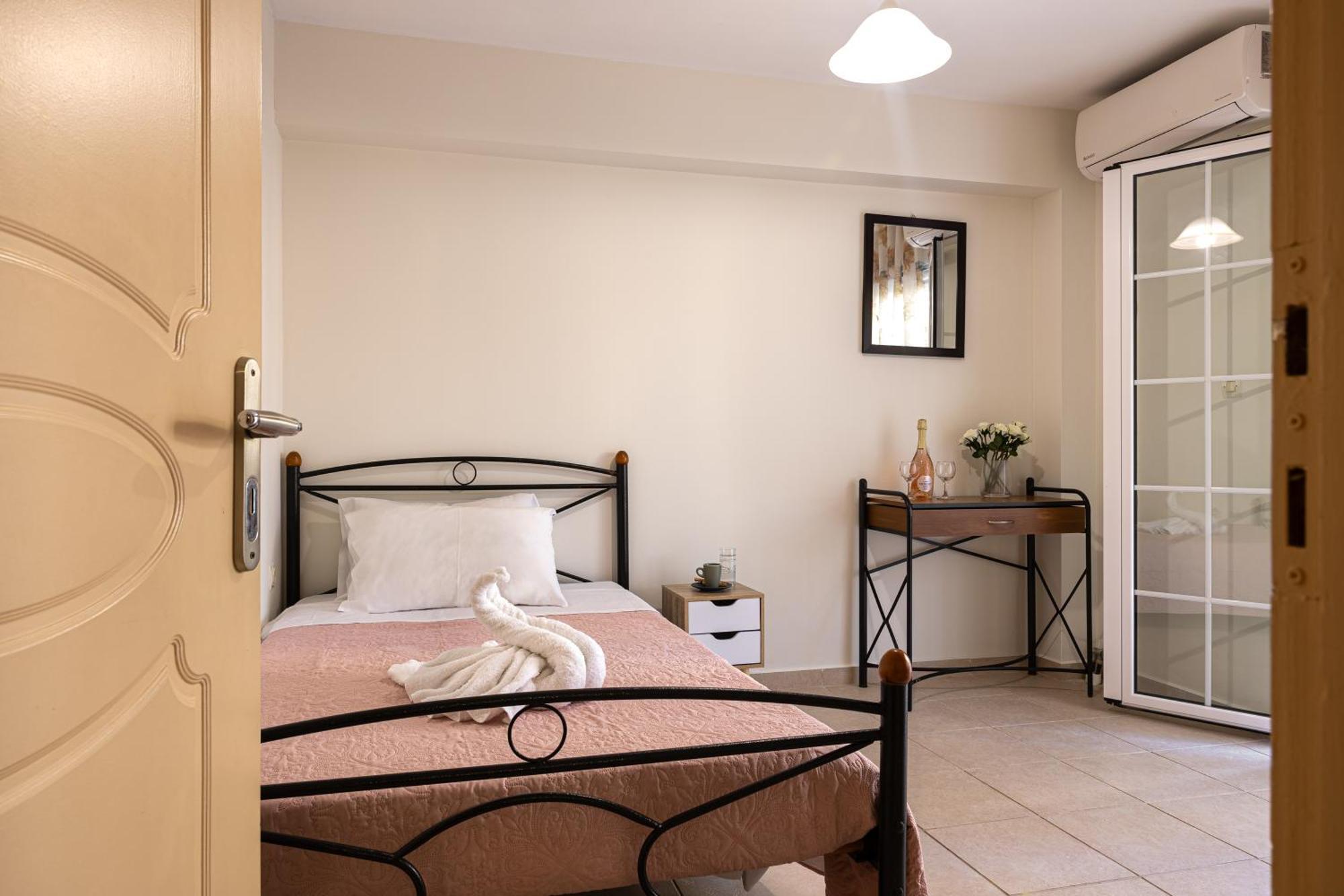 Pavlos Apartments Argostóli Extérieur photo