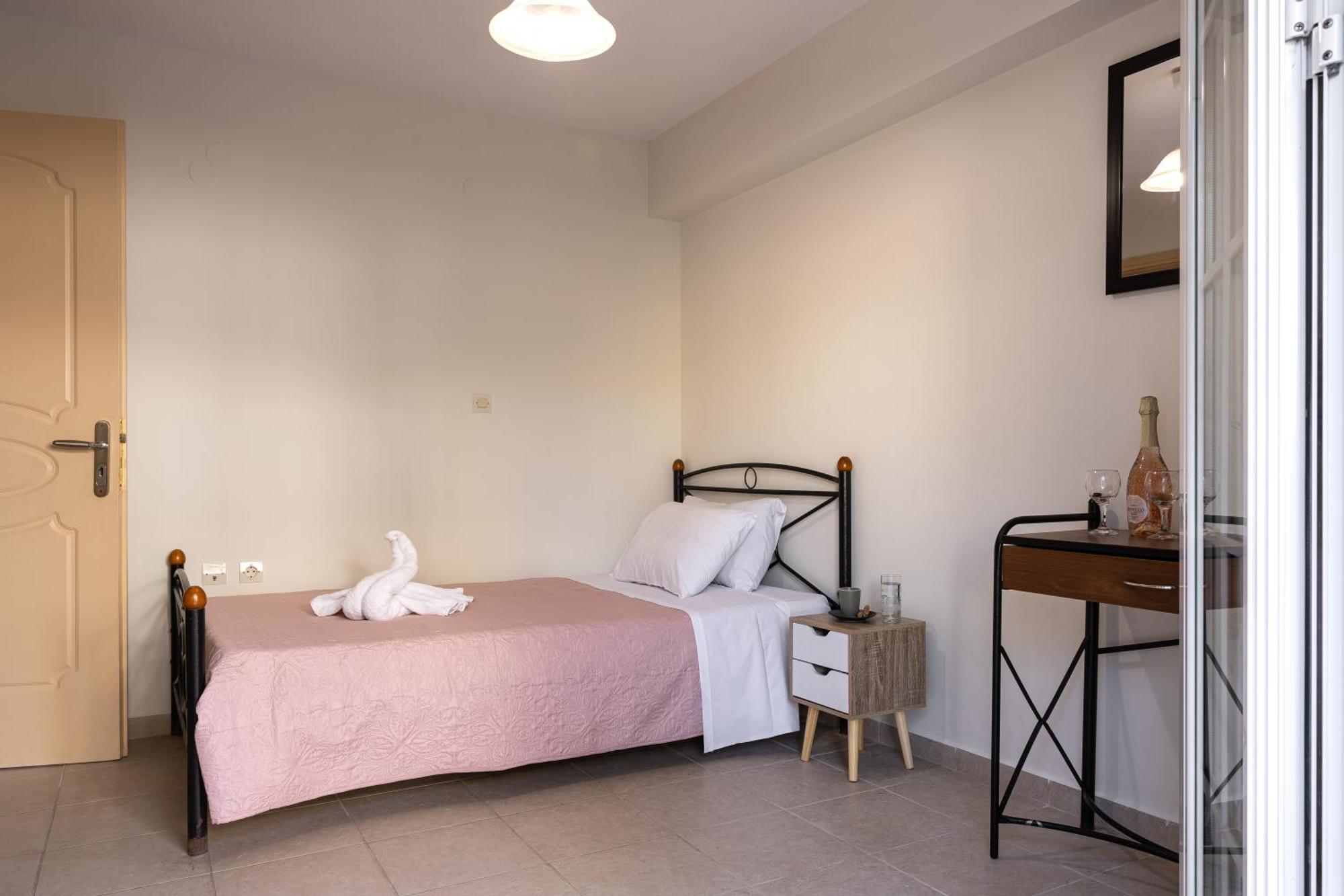 Pavlos Apartments Argostóli Extérieur photo